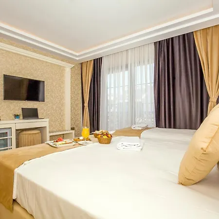 The Lea Otel *