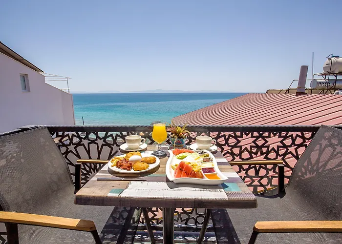 The Lea Отель *